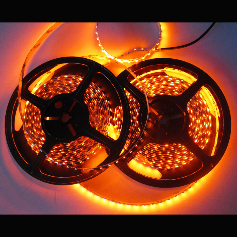 LED-Streifen zur Beleuchtung 120 LEDs / m 856 Lumen / m nicht wasserdicht